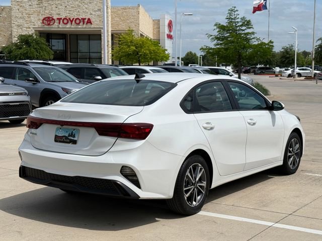 Used 2023 Kia Forte LXS FWD image 5