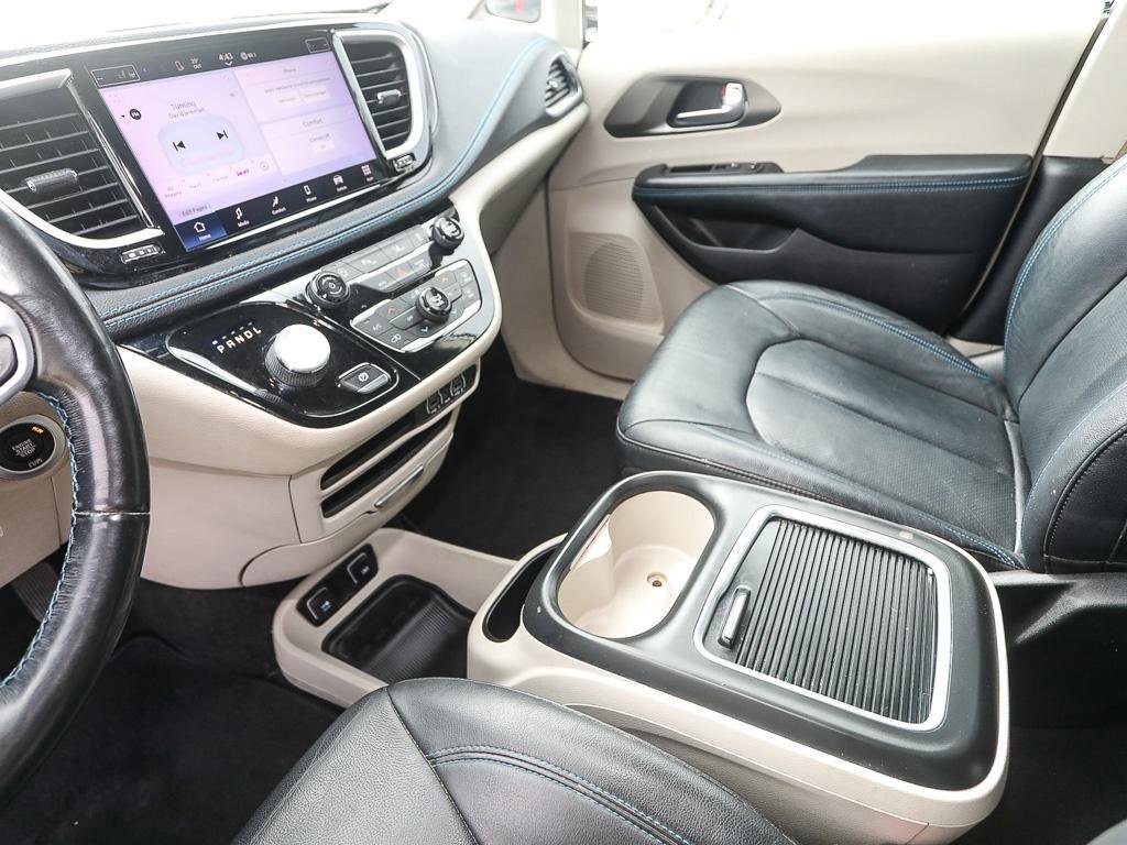 Used 2021 Chrysler Pacifica Touring-L image 19