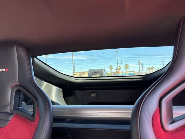 Used 2015 Nissan 370Z NISMO image 17