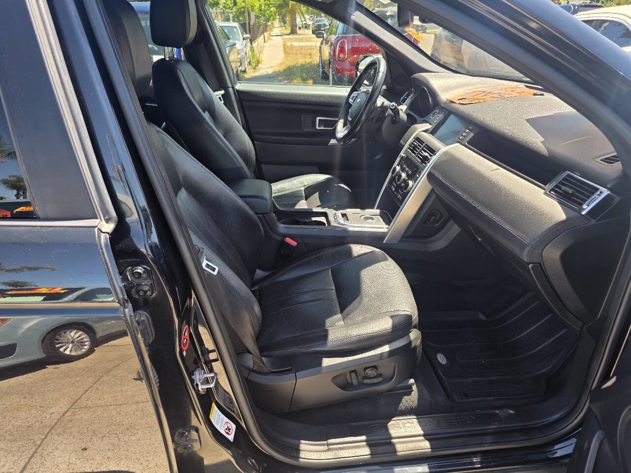 Used 2019 Land Rover Discovery Sport SE AWD/4WD image 19