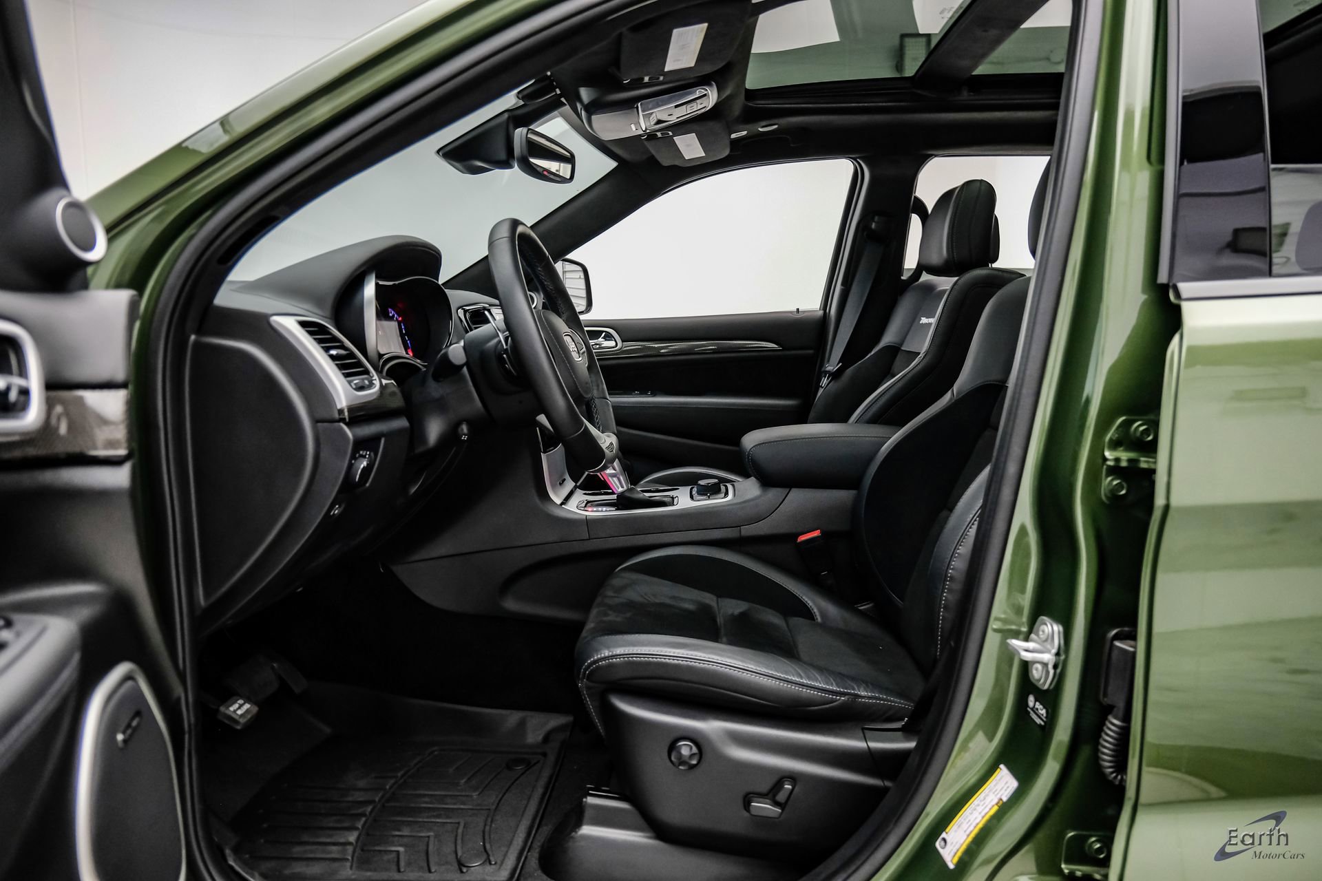 Used 2021 Jeep Grand Cherokee Trackhawk w/ Trailer Tow Group IV AWD/4WD image 42