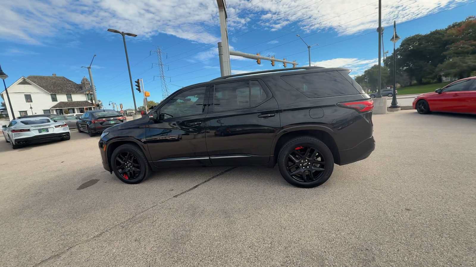 Certified 2023 Chevrolet Traverse Premier w/ Redline Edition AWD/4WD image 5