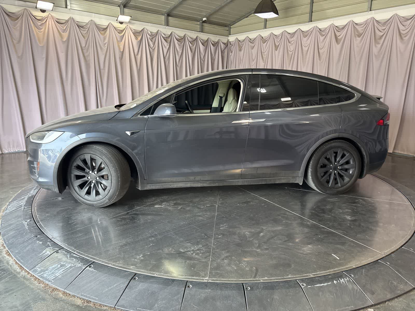 Used 2017 Tesla Model X 75D AWD/4WD image 7