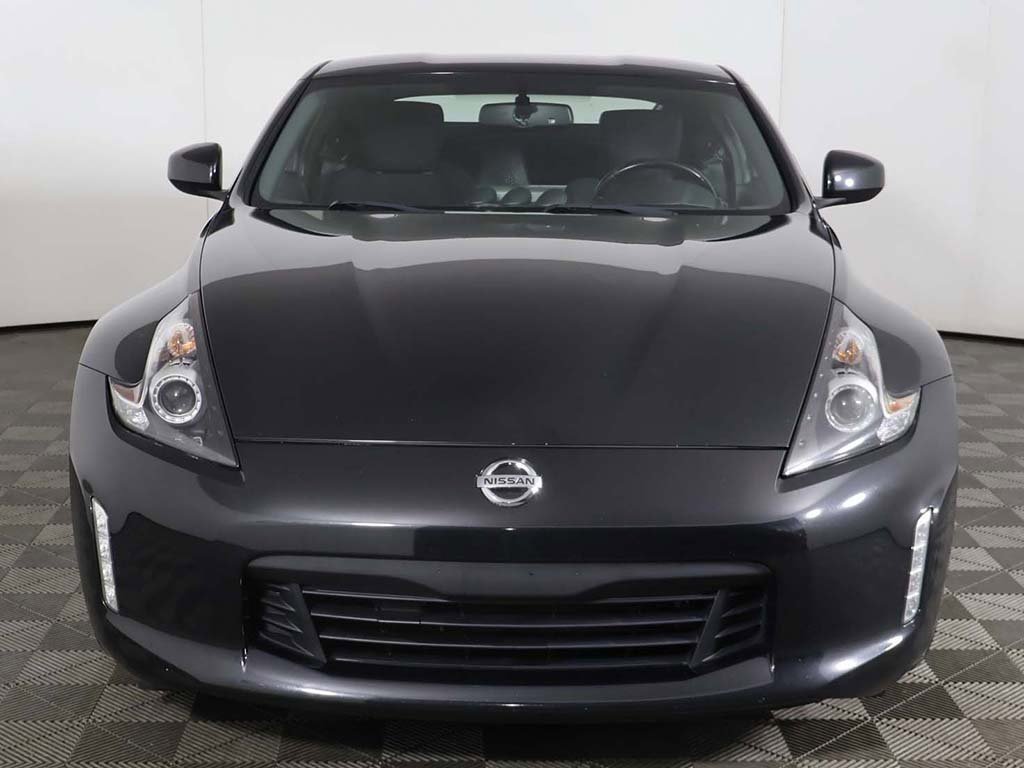 Used 2020 Nissan 370Z Coupe image 8