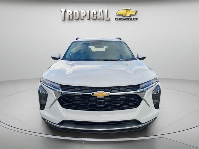 New 2026 Chevrolet Trax LT FWD image 2