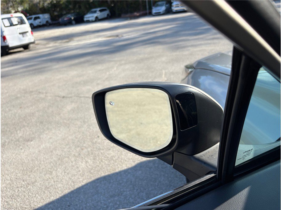 Used 2020 Subaru Outback Premium image 15