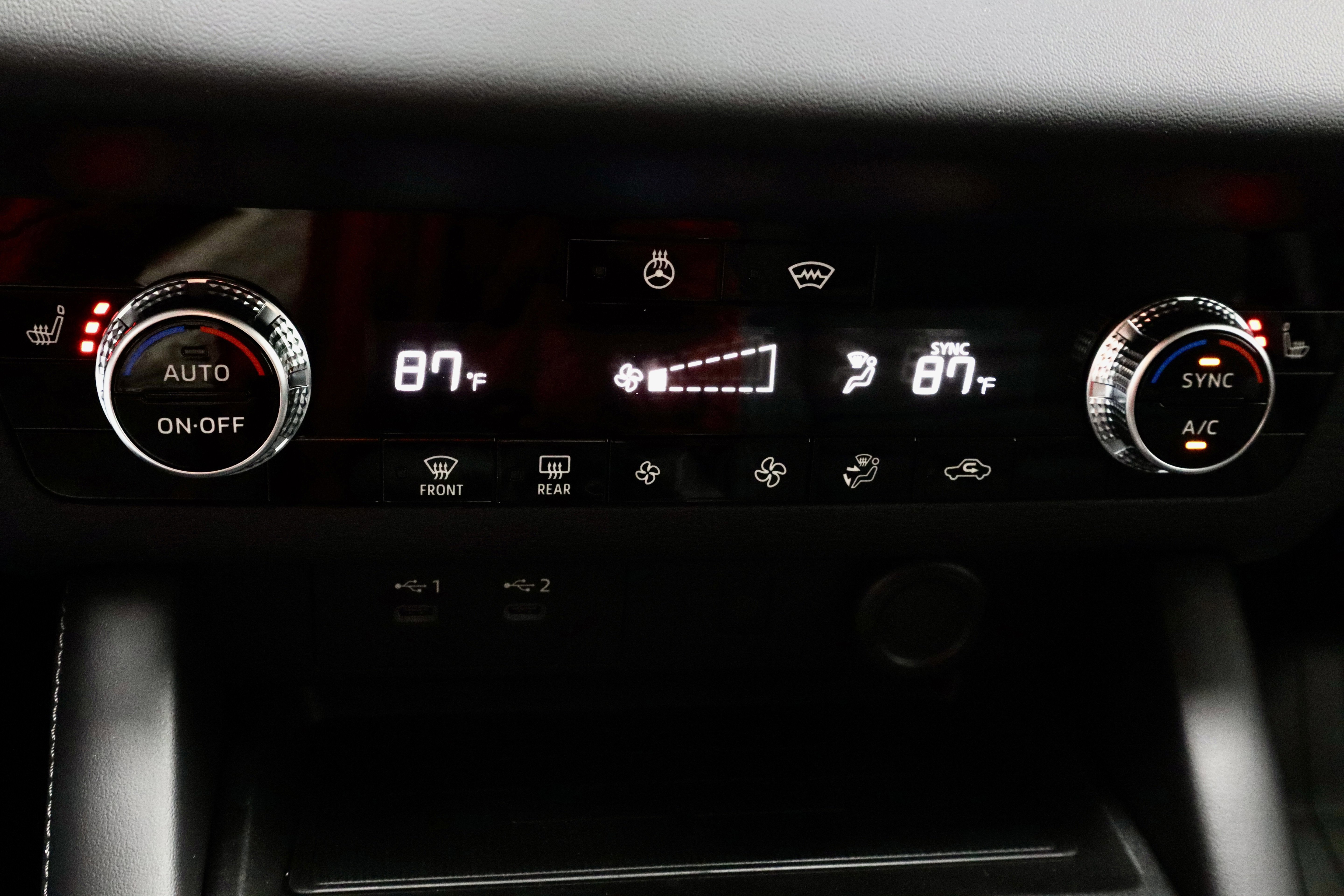 New 2026 Mitsubishi Outlander SE image 25