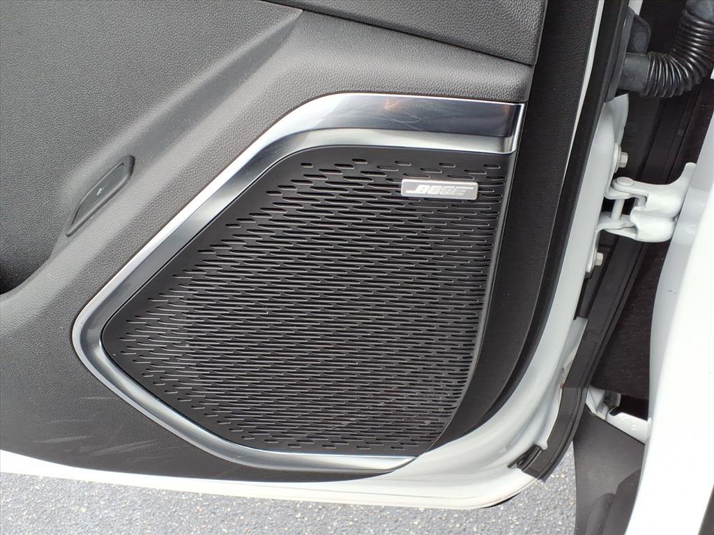 Used 2025 GMC Acadia Elevation image 5