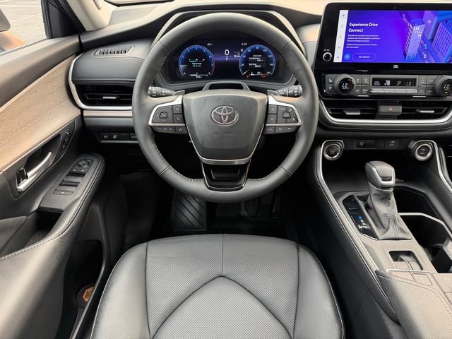 Certified 2025 Toyota Grand Highlander AWD image 26
