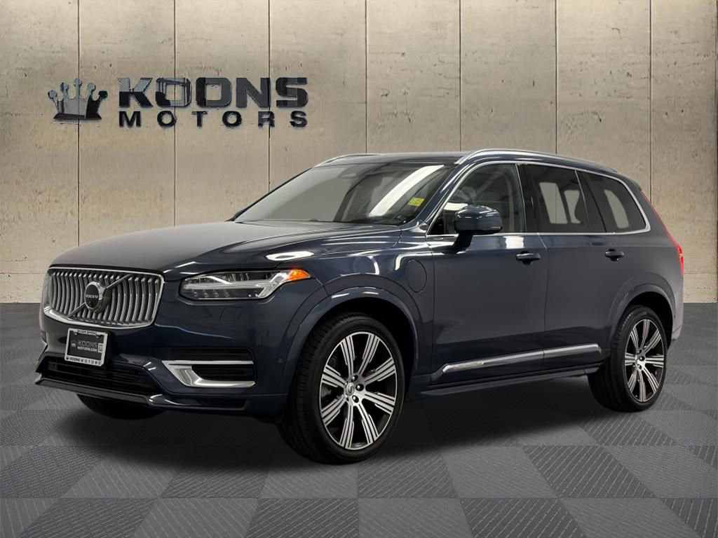 Used 2024 Volvo XC90 T8 Ultimate w/ Lounge Package