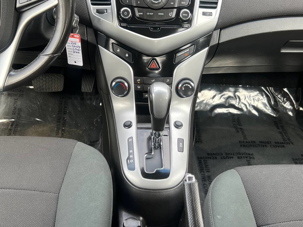 Used 2011 Chevrolet Cruze Eco FWD image 14