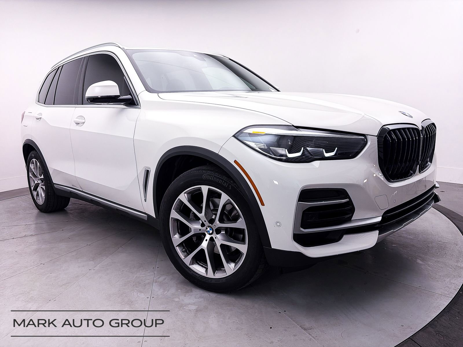 Used 2022 BMW X5 sDrive40i w/ Parking Assistance Package RWD image 1
