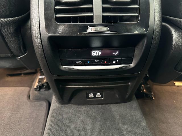 Used 2025 BMW X4 xDrive30i AWD/4WD image 21