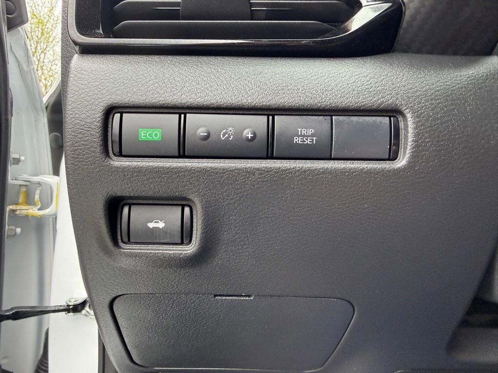 Certified 2025 Nissan Sentra SV w/ SV Premium Package image 20