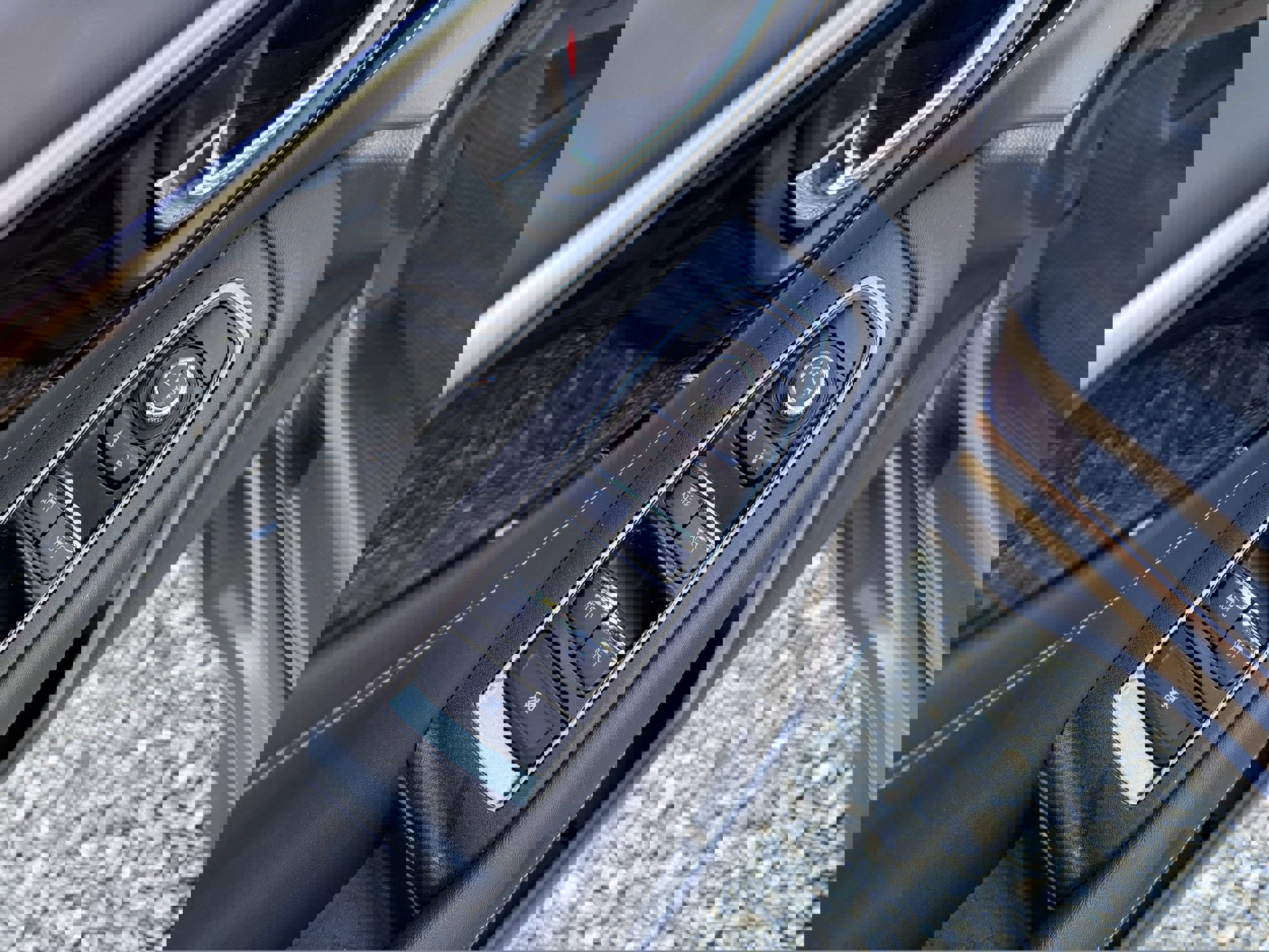 Certified 2025 Subaru Outback Limited w/ Popular Package #2 image 27