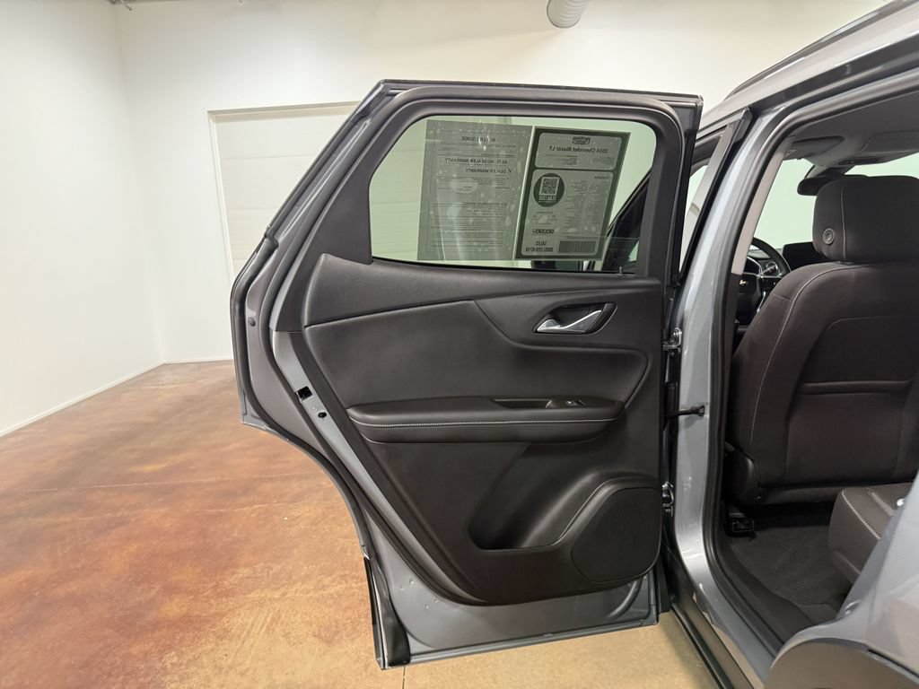 Used 2024 Chevrolet Blazer LT w/ Convenience Package FWD image 46