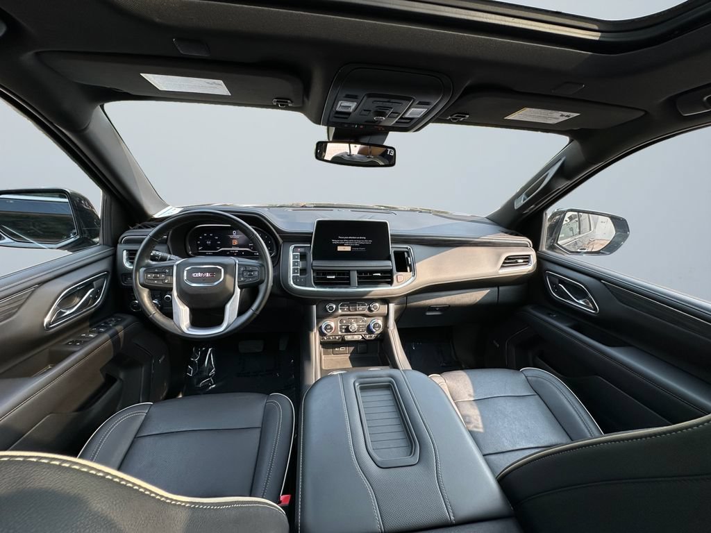 Used 2023 GMC Yukon XL SLT w/ SLT Luxury Package AWD/4WD image 10