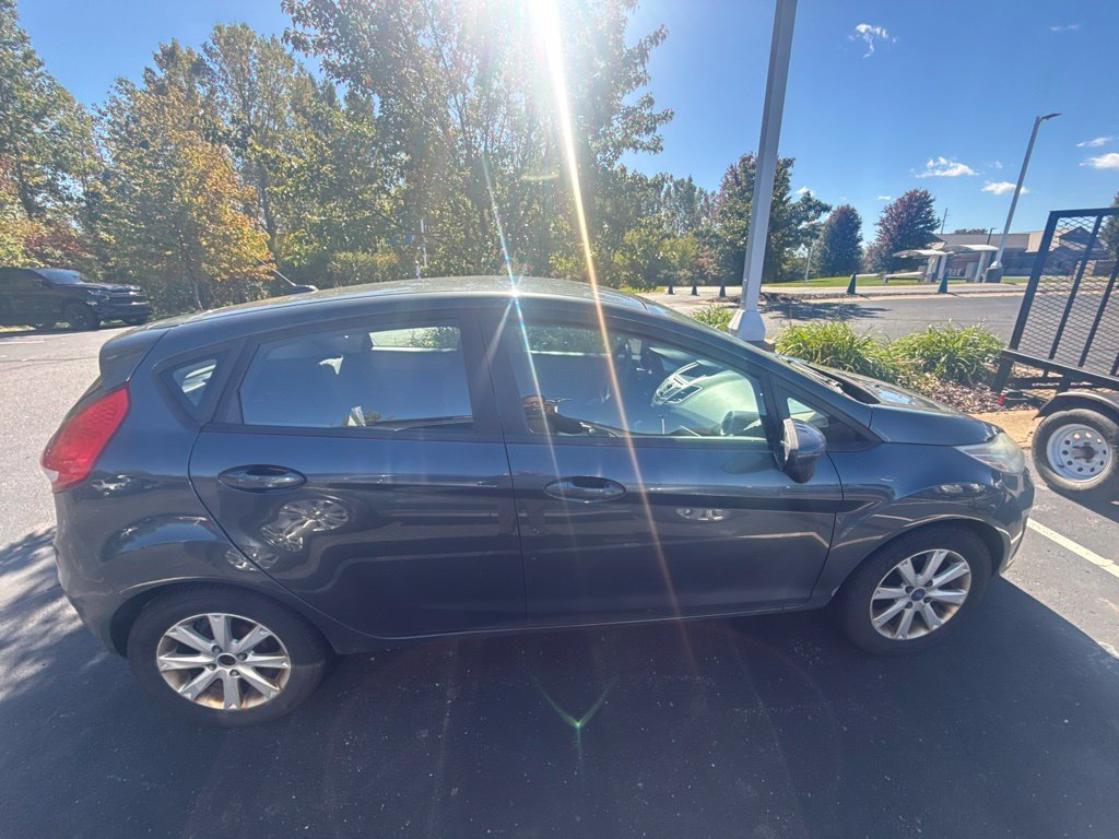 Used 2011 Ford Fiesta SE w/ 203A Rapid Spec Order Code FWD image 11