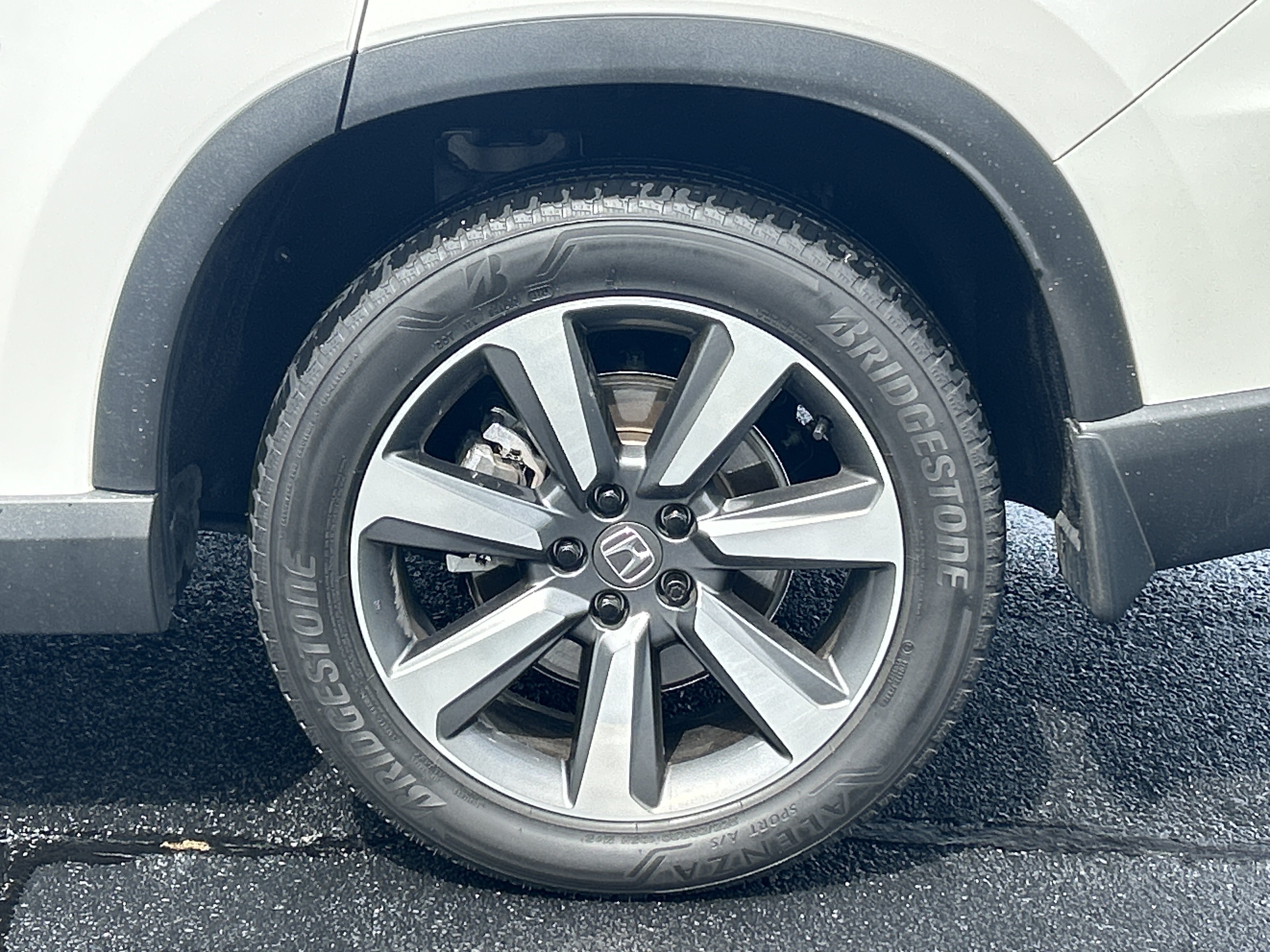 Used 2025 Honda Pilot Elite image 35
