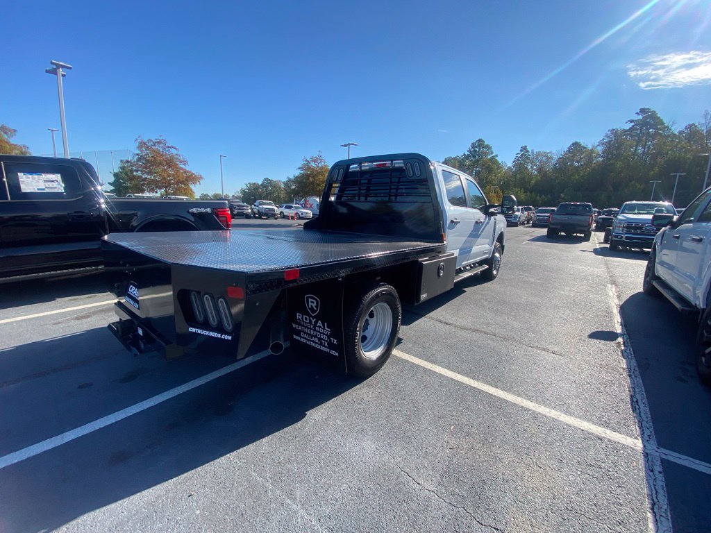 New 2026 Ford F350 XL w/ XL Chrome Package AWD/4WD image 7