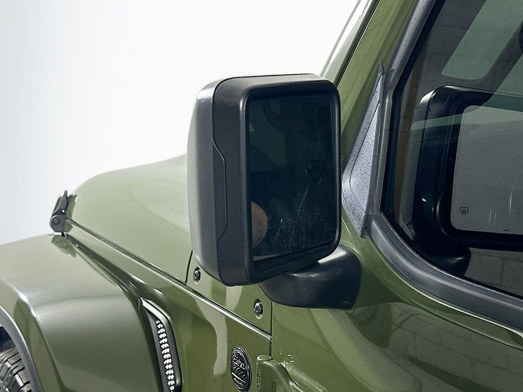 Used 2021 Jeep Wrangler Unlimited Sahara AWD/4WD image 34