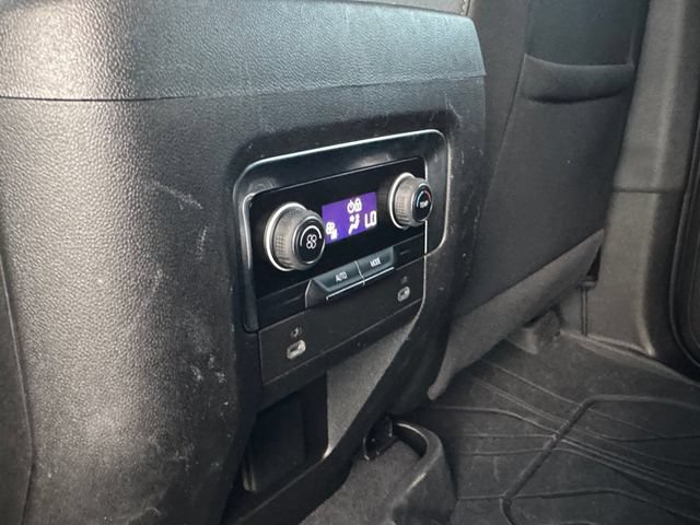 Used 2023 Chevrolet Suburban LS RWD image 29