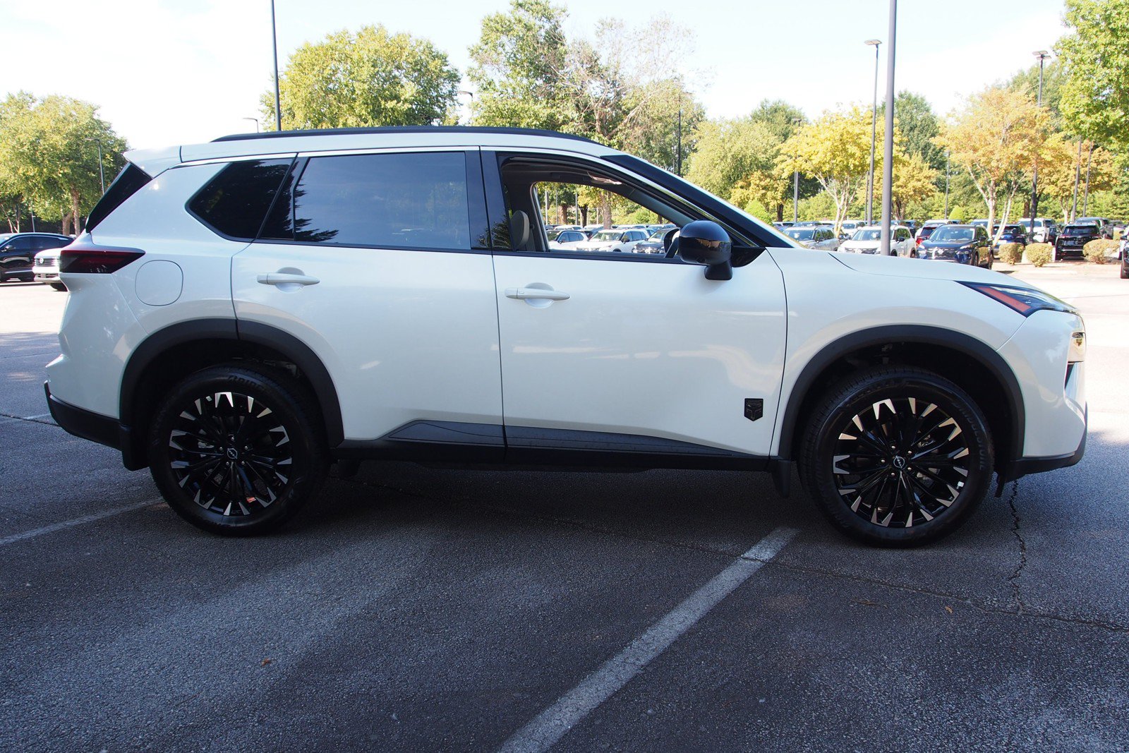 New 2026 Nissan Rogue Dark Armor FWD image 8