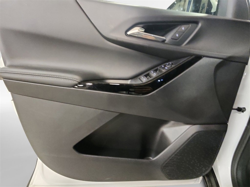 Certified 2025 Chevrolet Equinox LT w/ Safety and Technology Package image 14