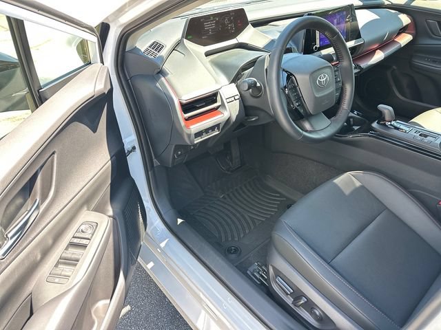 Used 2024 Toyota Prius Prime FWD image 9