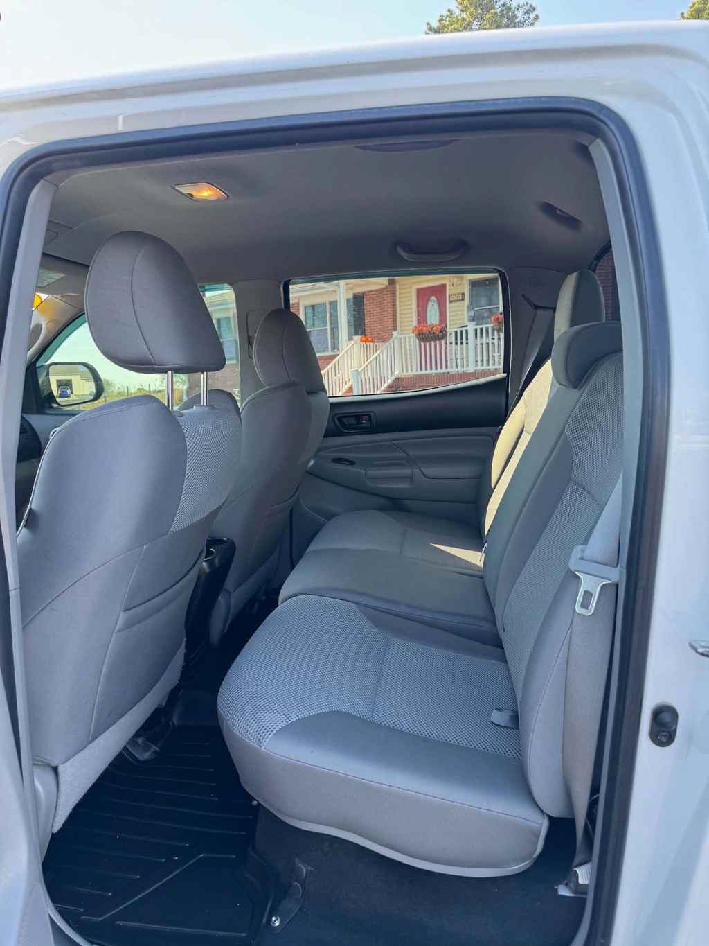 Used 2014 Toyota Tacoma PreRunner w/ TRD Off-Road Package RWD image 10