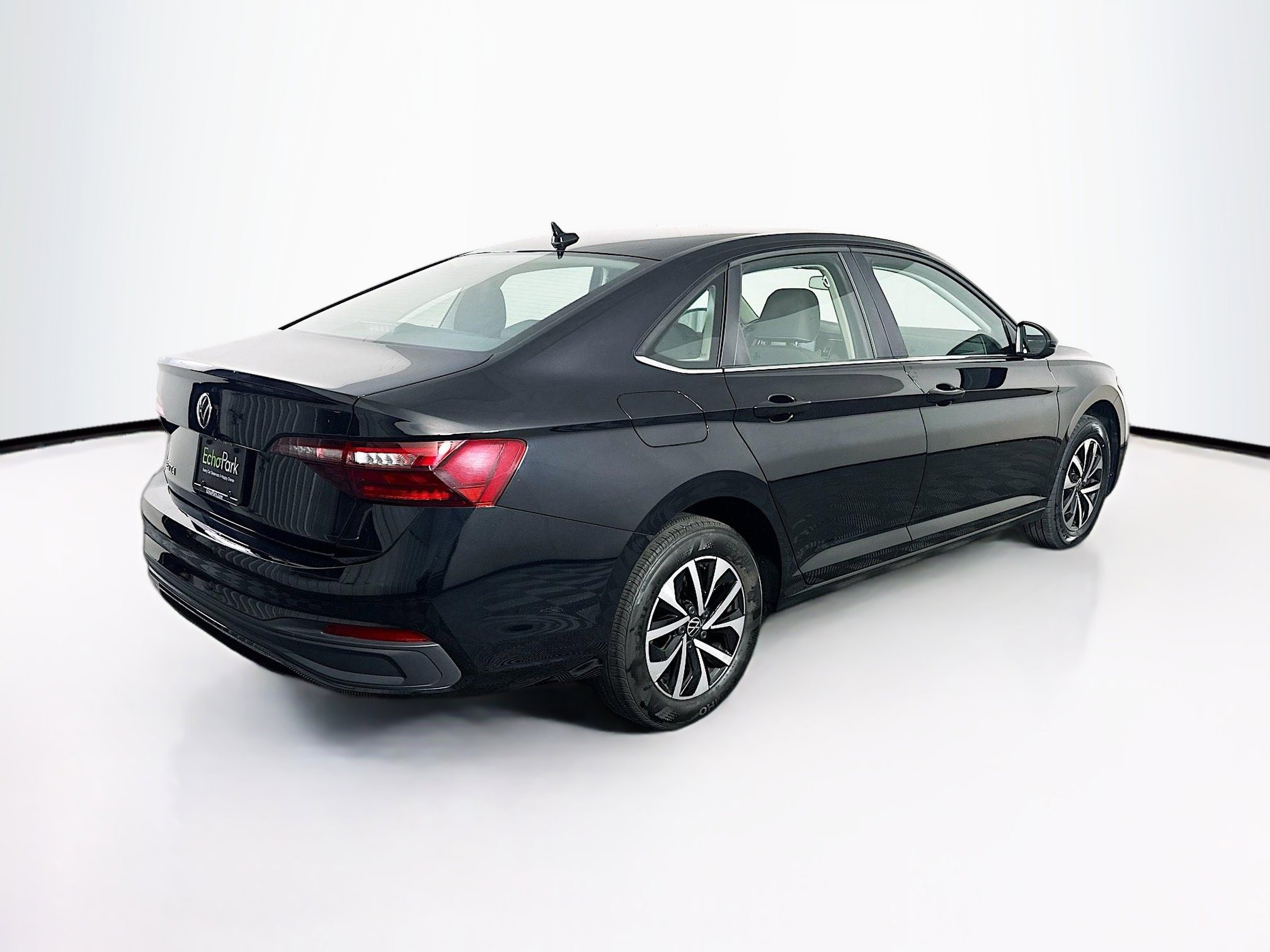 Used 2024 Volkswagen Jetta S image 9