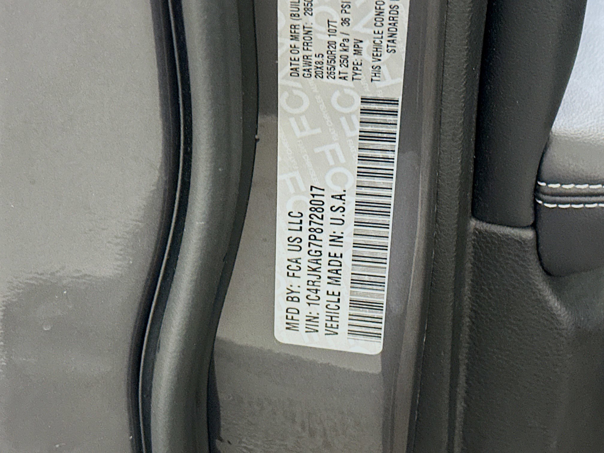 Used 2023 Jeep Grand Cherokee L Laredo image 12