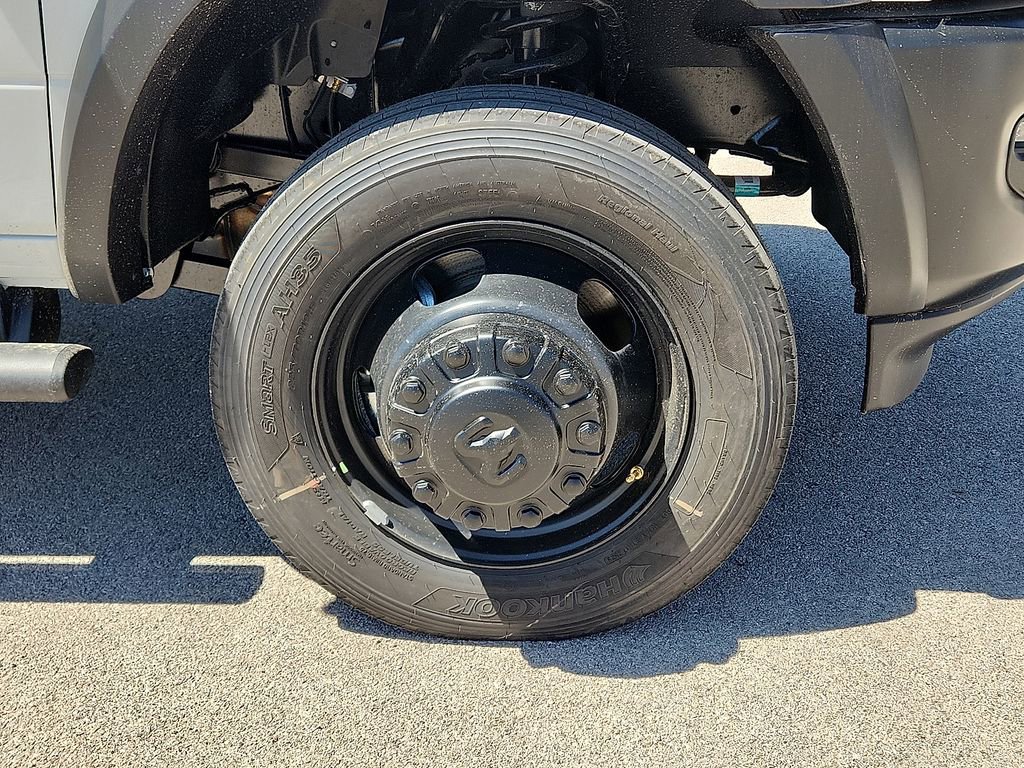 New 2026 RAM 5500 Tradesman AWD/4WD image 7