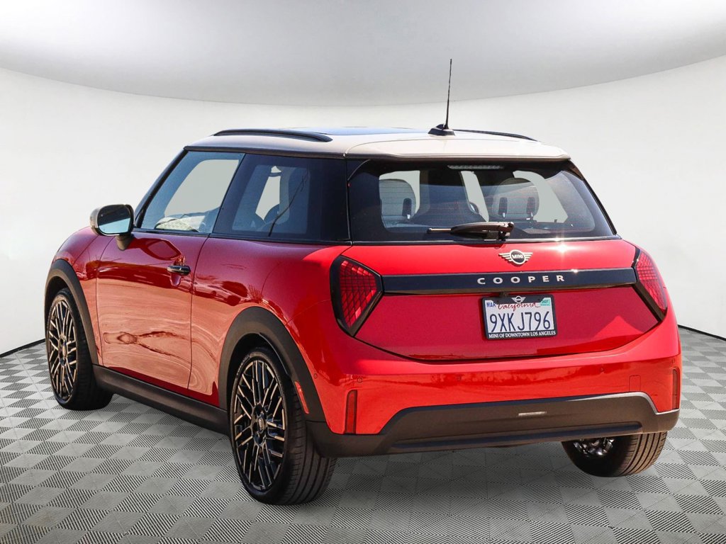 Used 2026 MINI Cooper 2-Door Hardtop FWD image 11