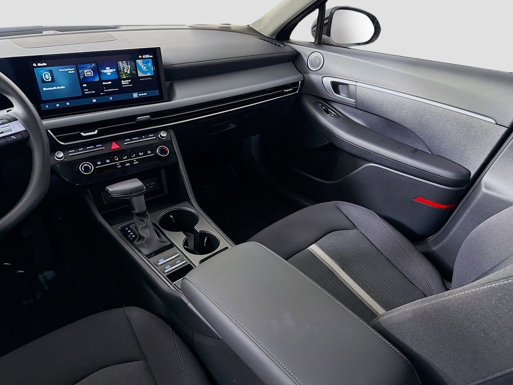 Used 2025 Hyundai Sonata SE FWD image 24