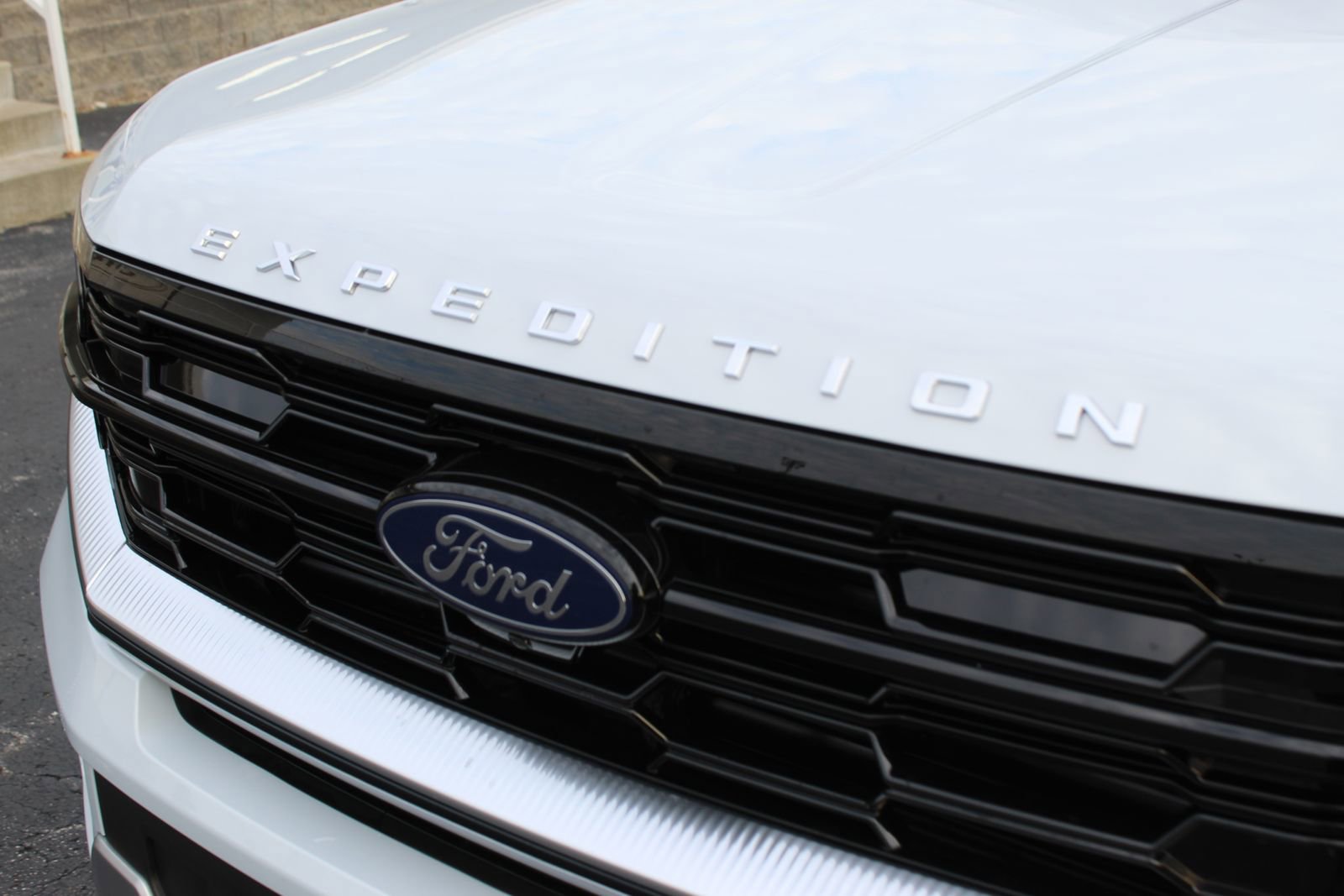 New 2025 Ford Expedition Max Platinum w/ Driver's Package image 9