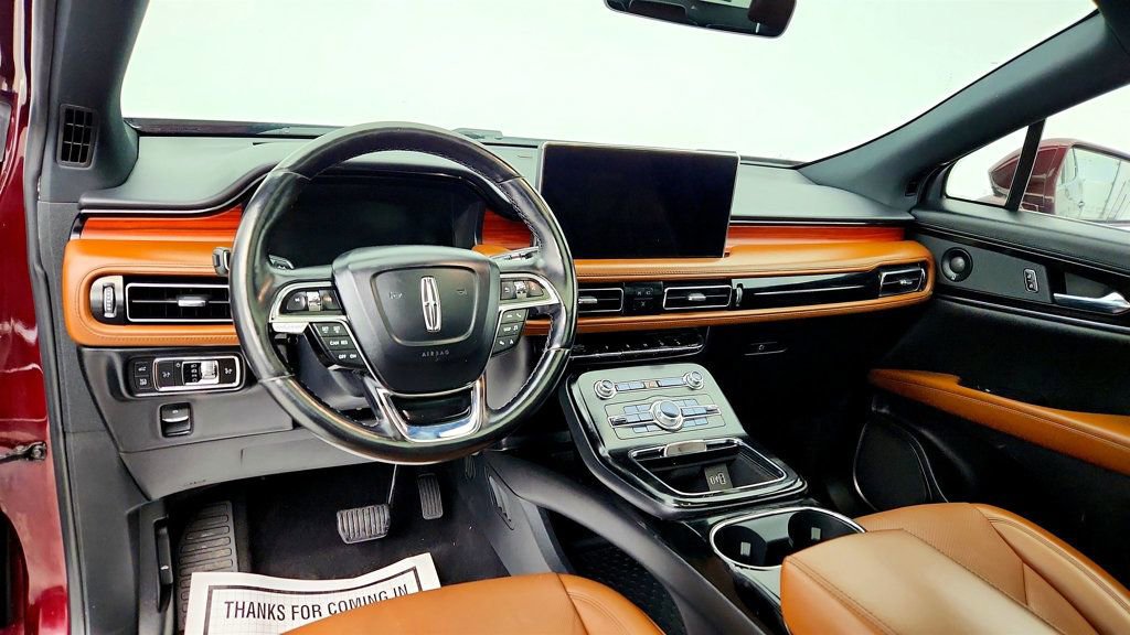 Used 2022 Lincoln Nautilus Reserve w/ Luxury Package image 13