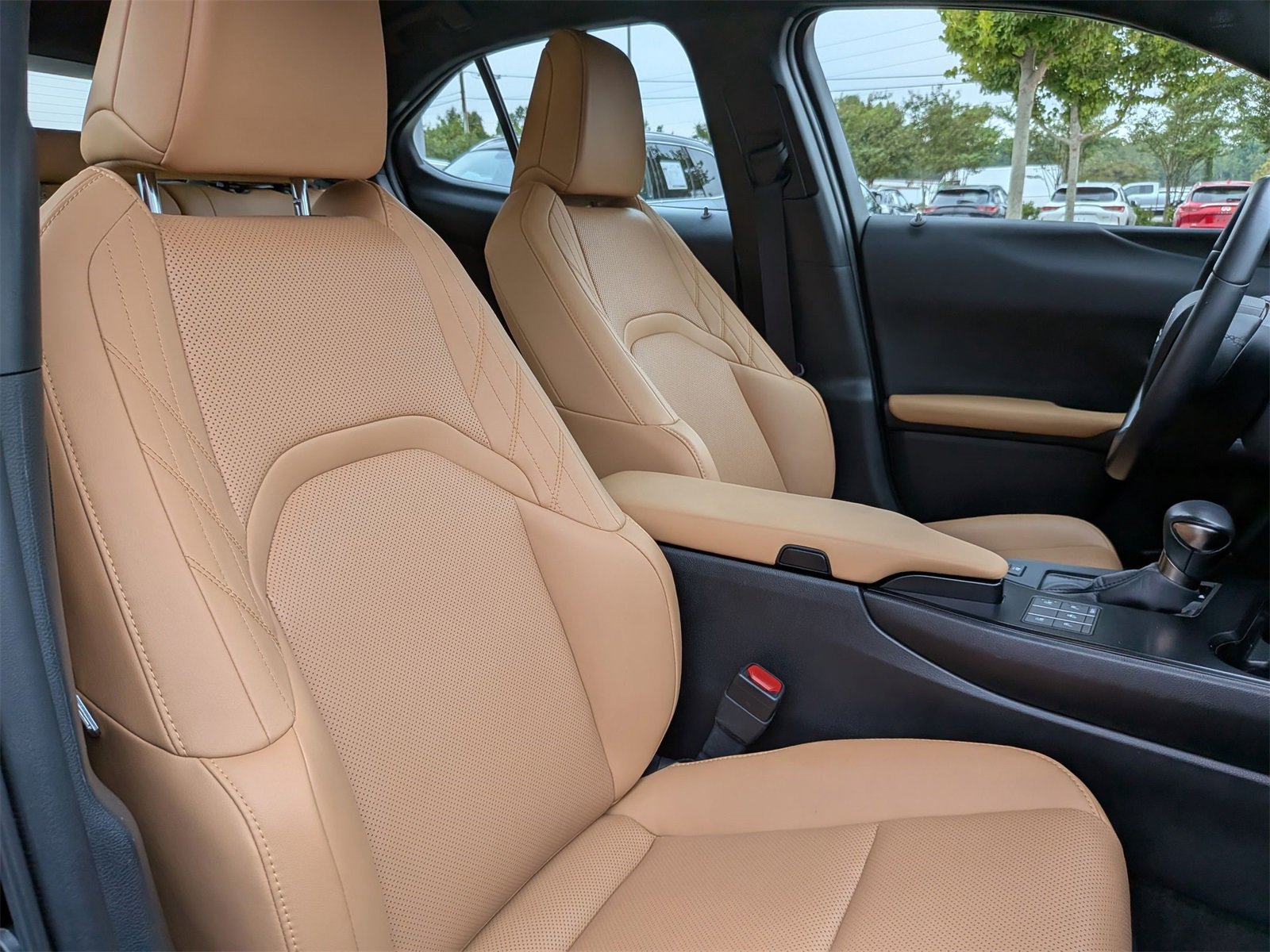 Used 2023 Lexus UX 250h FWD w/ Premium Package image 38