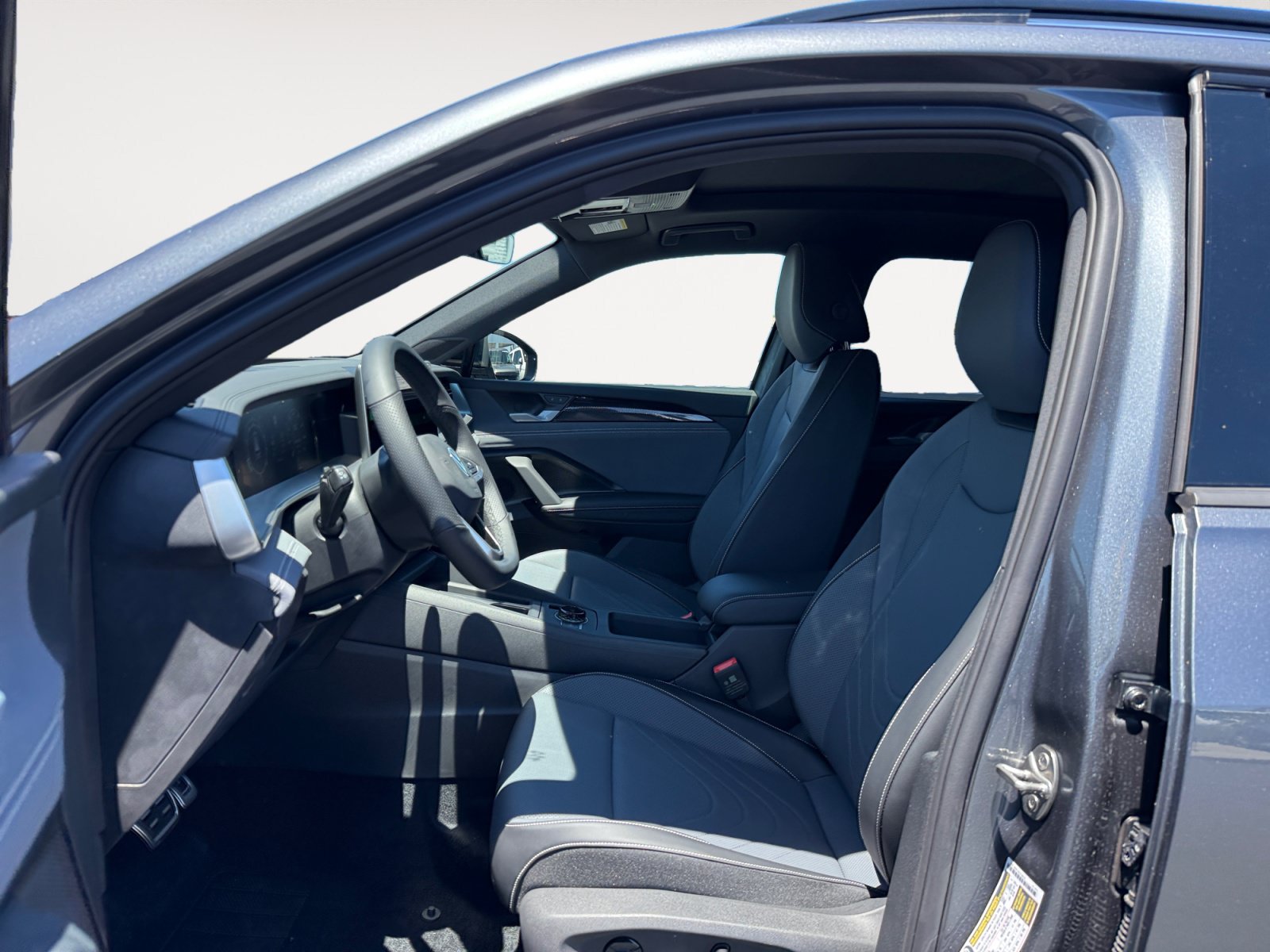 New 2026 Volkswagen Tiguan SE R-Line AWD/4WD image 10