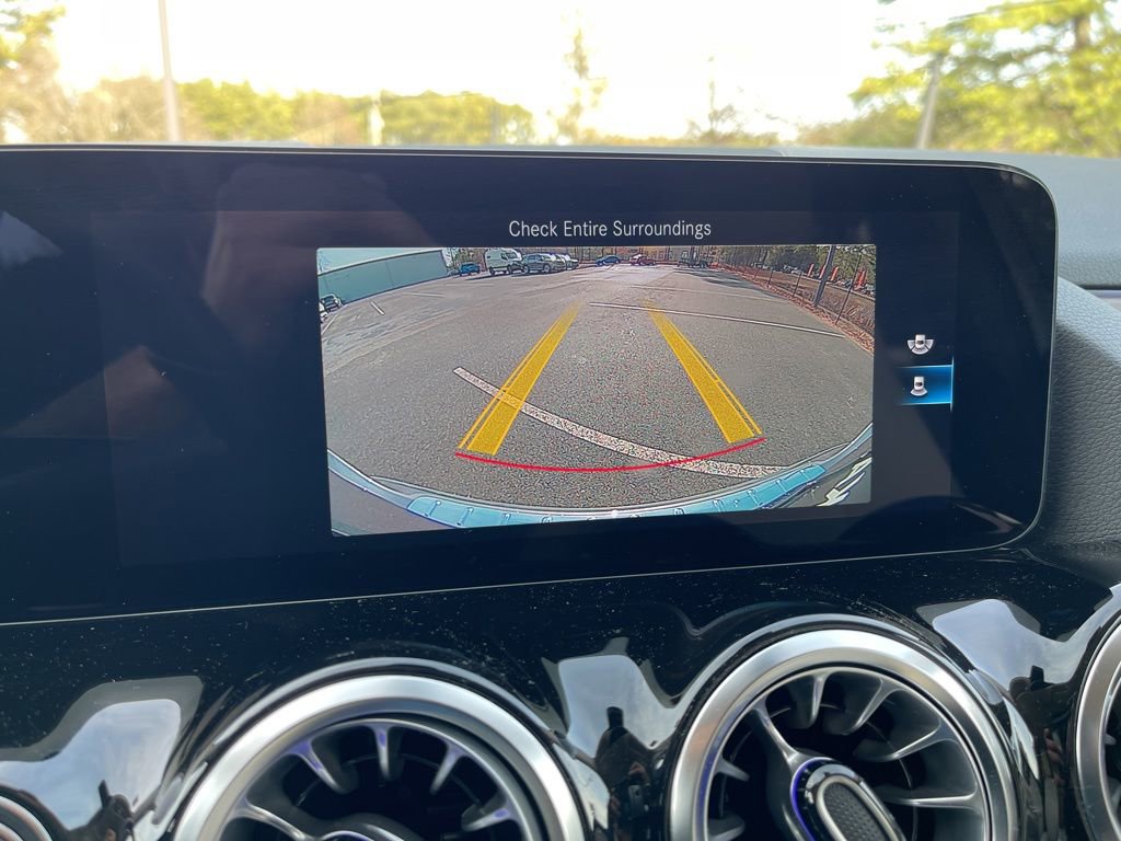 Used 2023 Mercedes-Benz GLA 250 4MATIC image 12