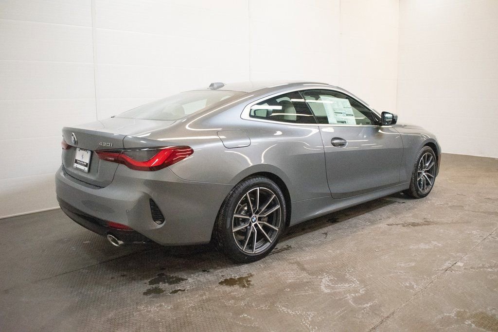 New 2026 BMW 430i xDrive Coupe w/ Convenience Package AWD/4WD image 4