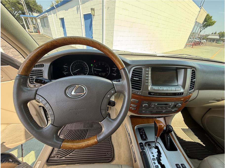 Used 2006 Lexus LX 470 4WD image 27