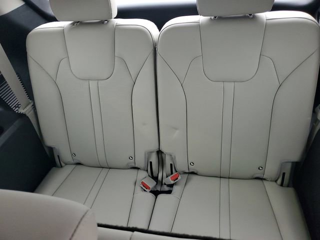 Certified 2025 Kia Sorento S image 9