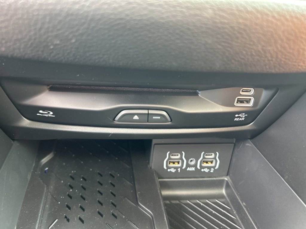 New 2025 Chrysler Pacifica Pinnacle w/ Trailer Tow Group image 45