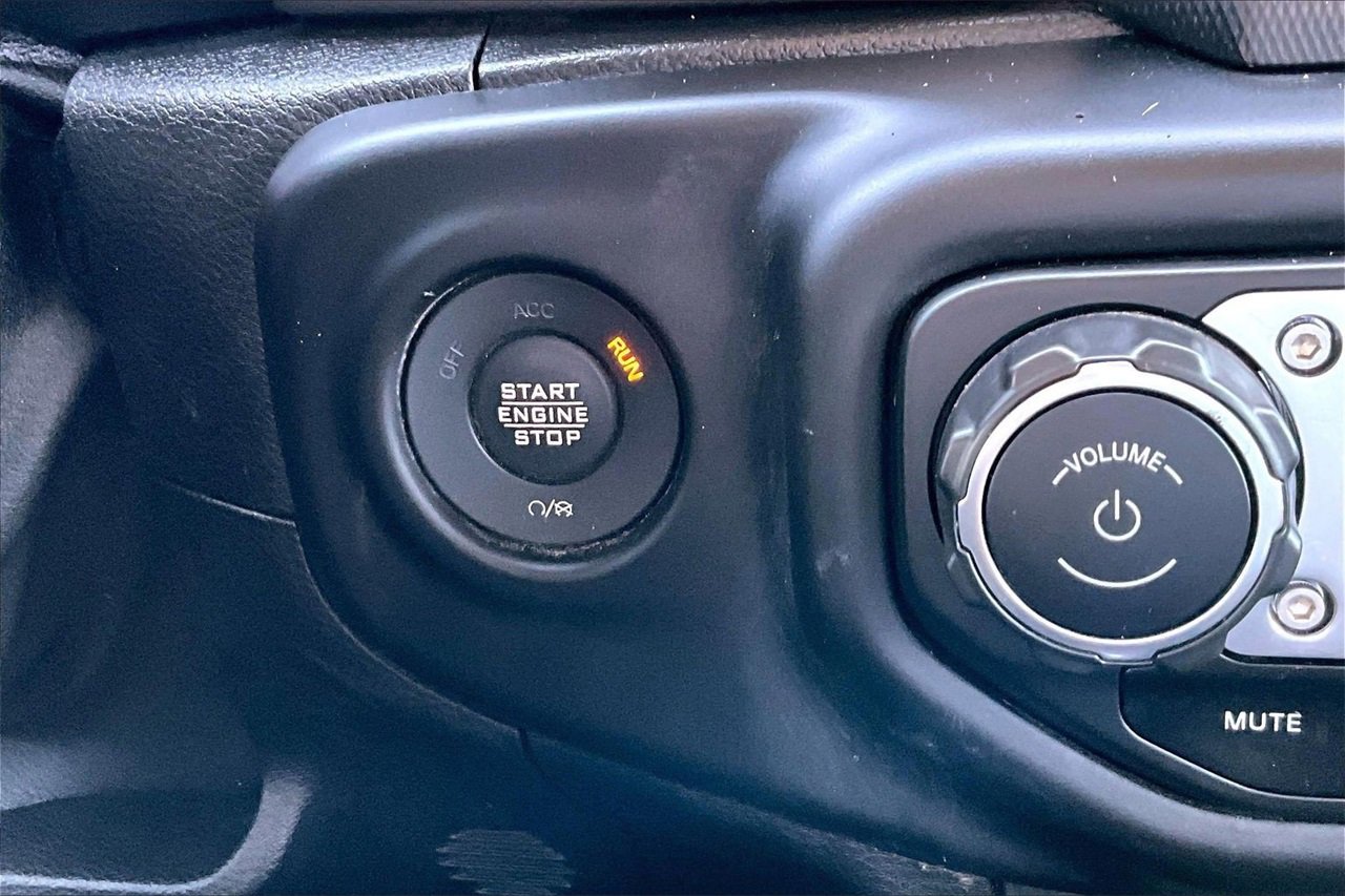 Certified 2021 Jeep Gladiator Sport image 26