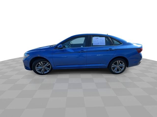 Used 2024 Volkswagen Jetta SE image 5