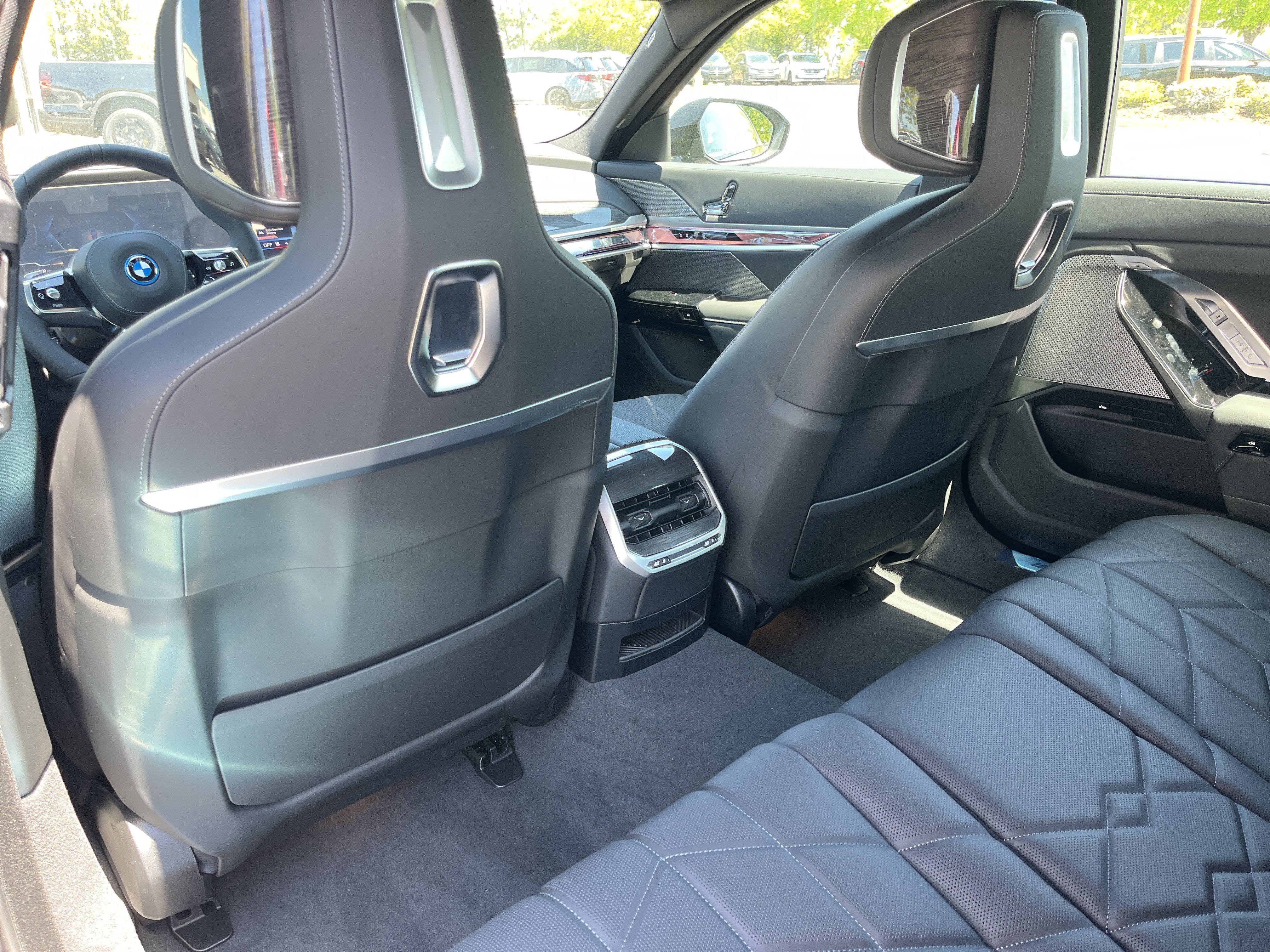 New 2026 BMW i7 eDrive50 w/ Executive Package RWD image 17