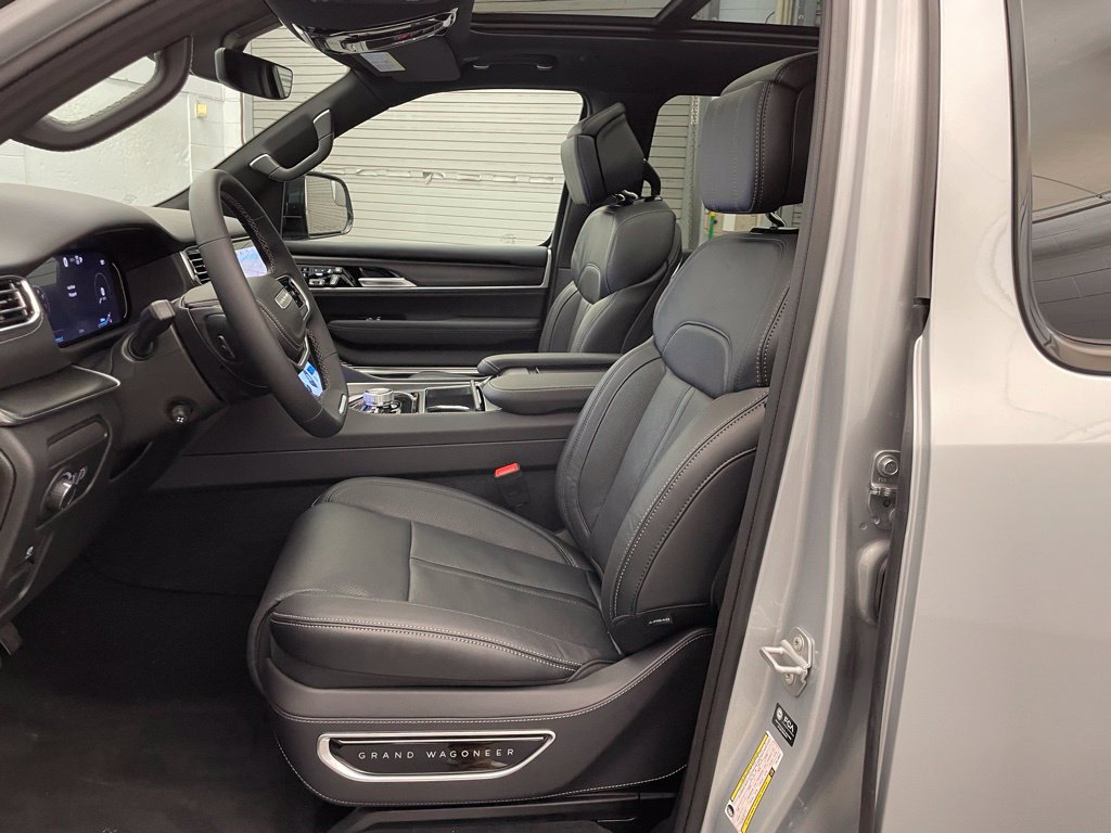 New 2026 Jeep Grand Wagoneer Summit AWD/4WD image 21