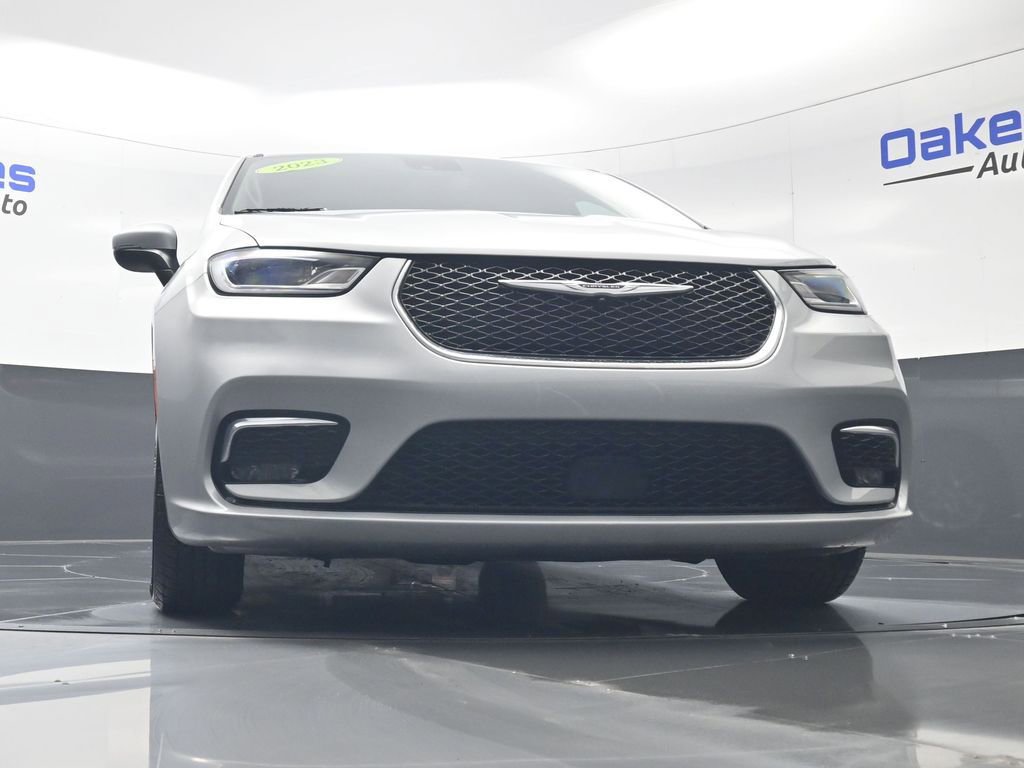 Used 2023 Chrysler Pacifica Touring-L FWD image 39