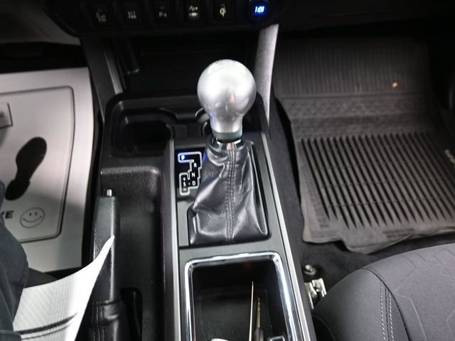 Used 2016 Toyota Tacoma TRD Off-Road image 11